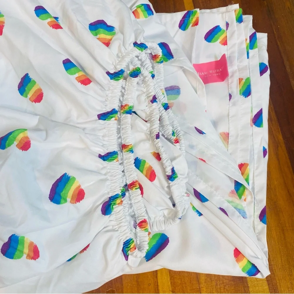 Isaac Mizrahi White Sheets Rainbow Hearts patterned fitted and flat twin sheets